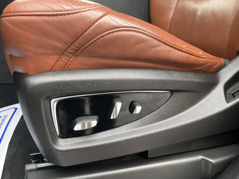 2016 Cadillac Escalade Premium Collection