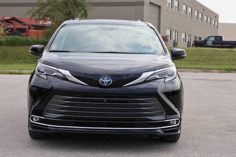 2021 Toyota Sienna Platinum 7-Passenger