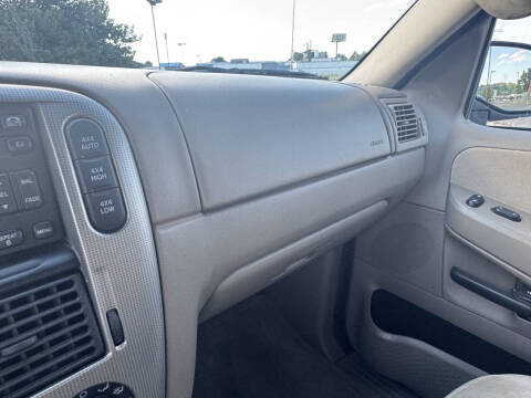 2005 Ford Explorer XLT