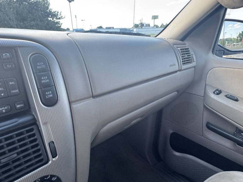 2005 Ford Explorer XLT