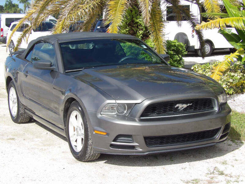 2013 Ford Mustang V6