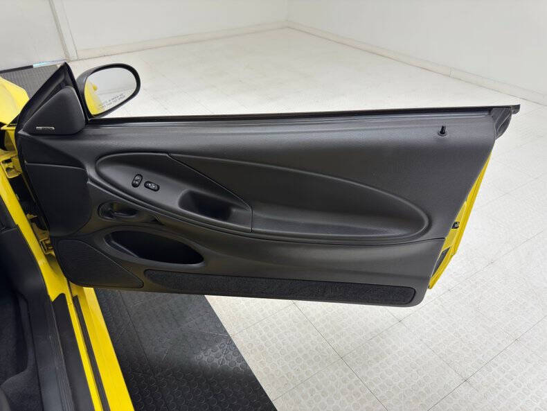 2001 Ford Mustang SVT Cobra