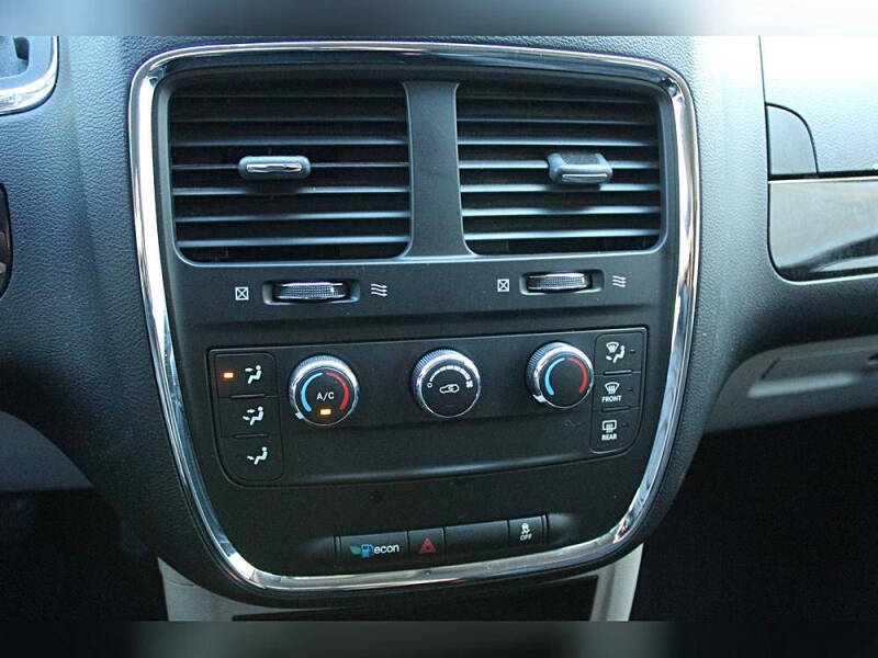 2016 Dodge Grand Caravan American Value Package