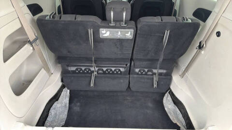 2021 Chrysler Voyager LX