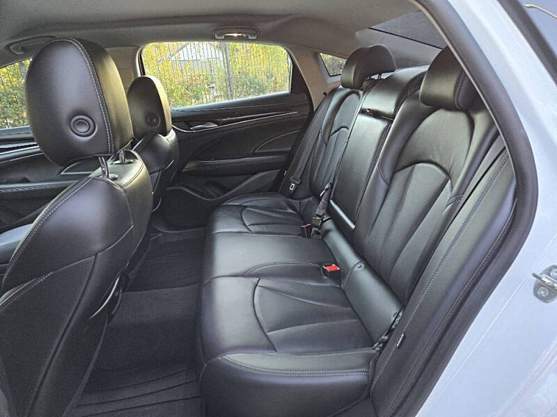 2017 Buick LaCrosse Essence