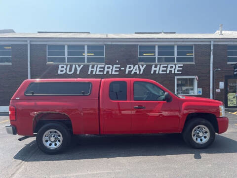 2011 Chevrolet Silverado 1500 for sale at Kar Mart in Milan IL