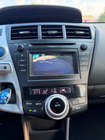 2012 Toyota Prius v Two