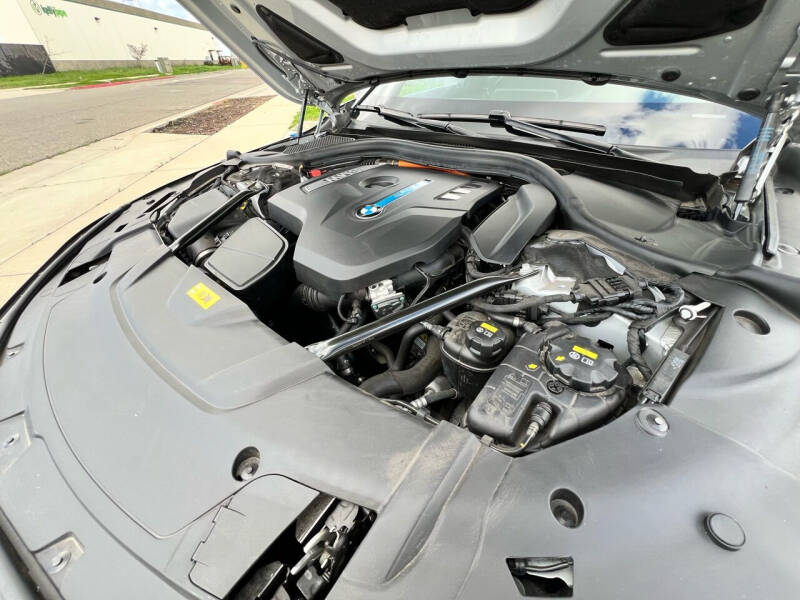 2019 BMW 7 Series 740e xDrive iPerformance