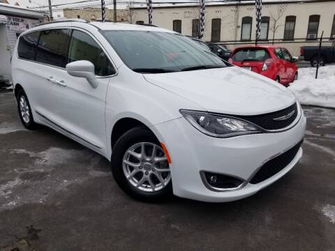 2020 Chrysler Pacifica for sale at GTR Auto Solutions in Newark NJ