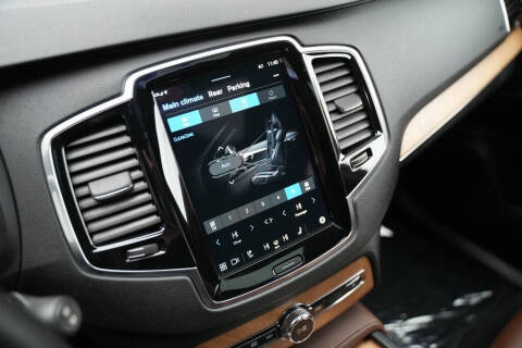 2023 Volvo XC90 B6 Plus Bright Theme 7P