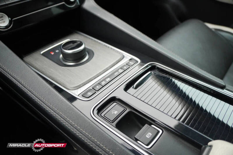 2018 Jaguar F-PACE S