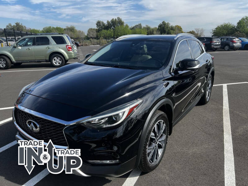 2017 Infiniti QX30 Premium