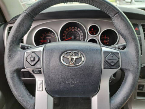 2016 Toyota Sequoia SR5