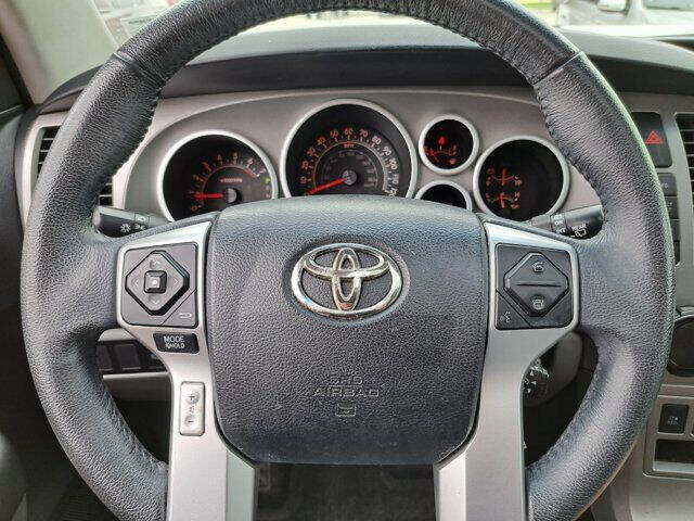 2016 Toyota Sequoia SR5