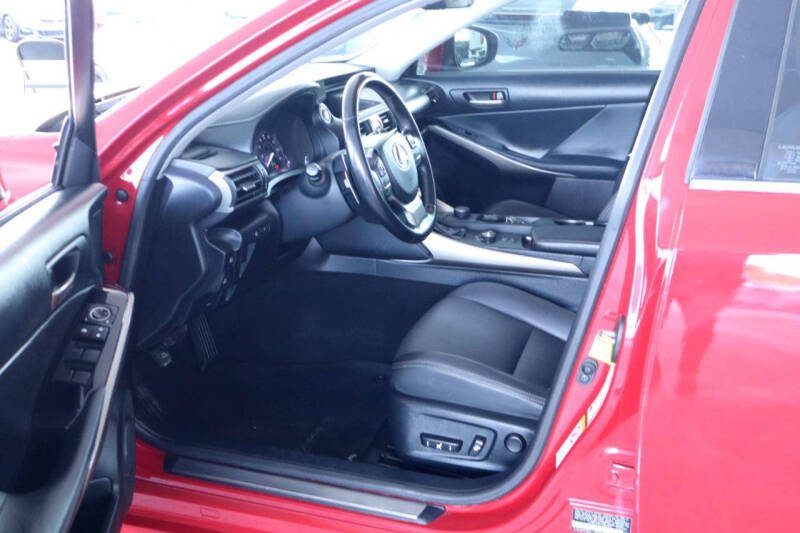 2018 Lexus IS 300