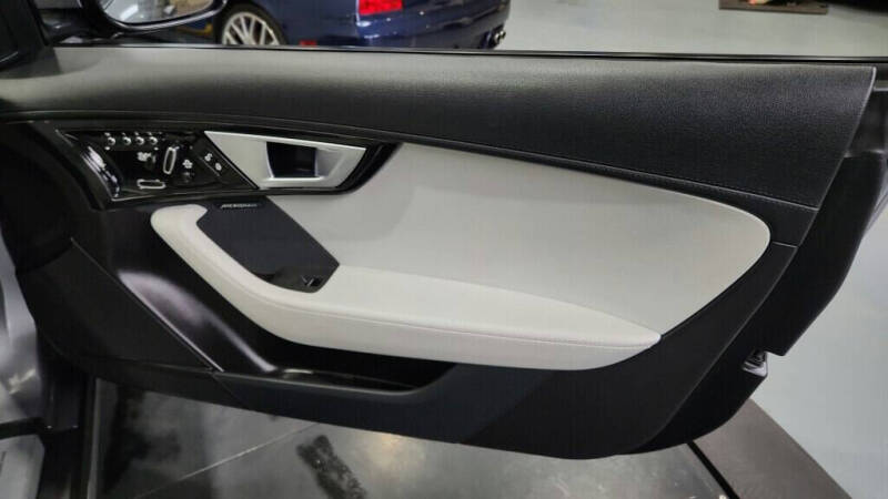 2015 Jaguar F-TYPE S