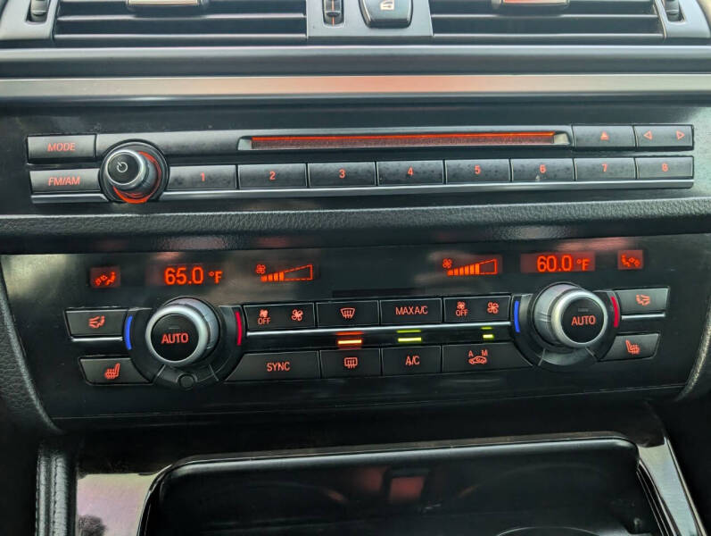 2015 BMW 5 Series 528i