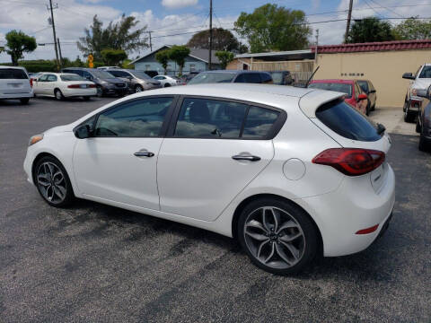 2015 Kia Forte5 SX
