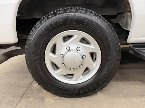 2013 Ford E-Series E-350 SD