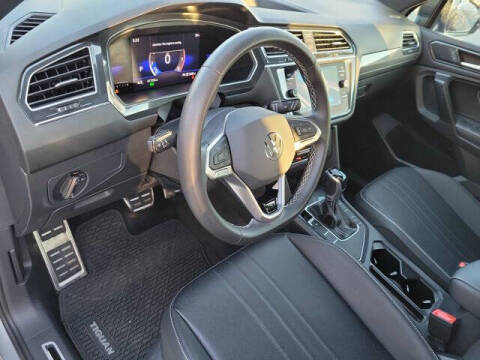 2023 Volkswagen Tiguan SE R-Line Black