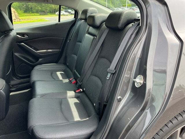 2018 Mazda MAZDA3 26