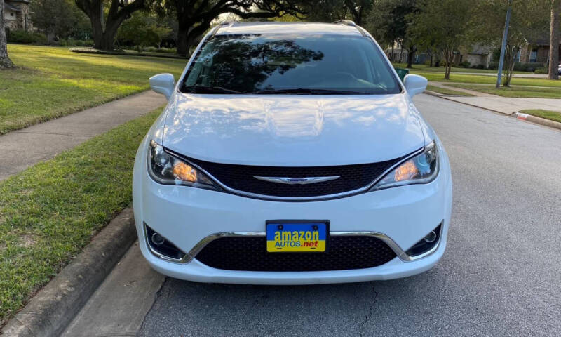 2020 Chrysler Pacifica Touring L photo 7