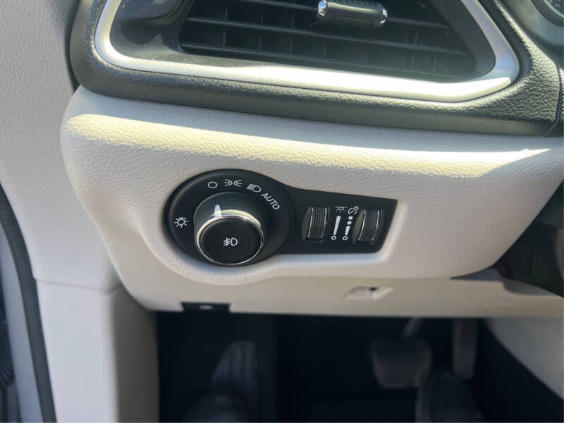 2020 Chrysler Pacifica Touring L