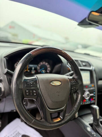 2017 Ford Explorer Platinum