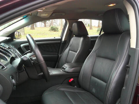 2011 Ford Taurus SEL