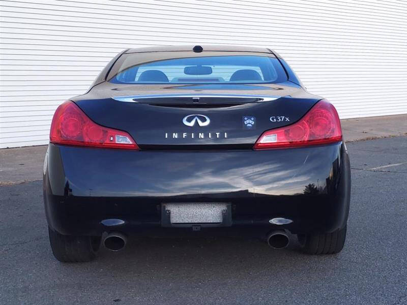 2009 INFINITI G Coupe 37x photo 4