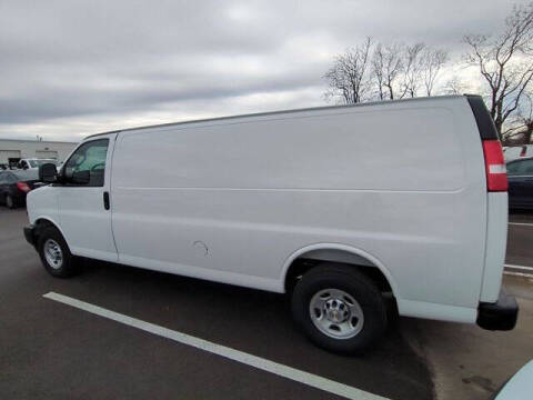 2025 Chevrolet Express 2500