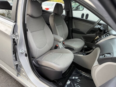 2017 Hyundai Accent Value Edition