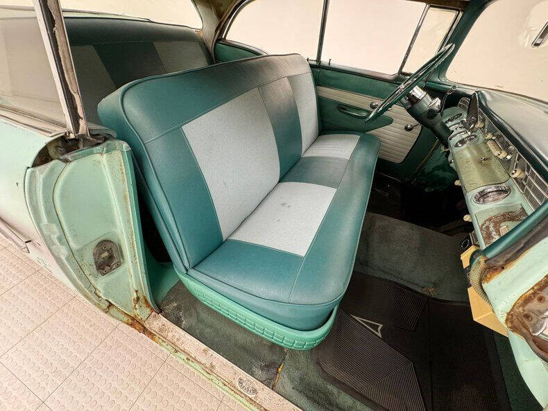 1956 Pontiac Chieftain