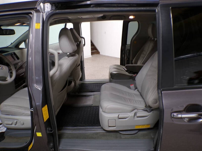 2011 Toyota Sienna XLE 7-Passenger