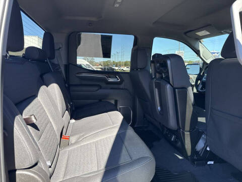 2025 GMC Sierra 1500 Elevation Standard