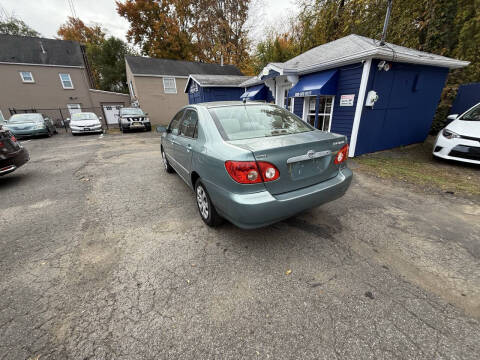 2005 Toyota Corolla LE
