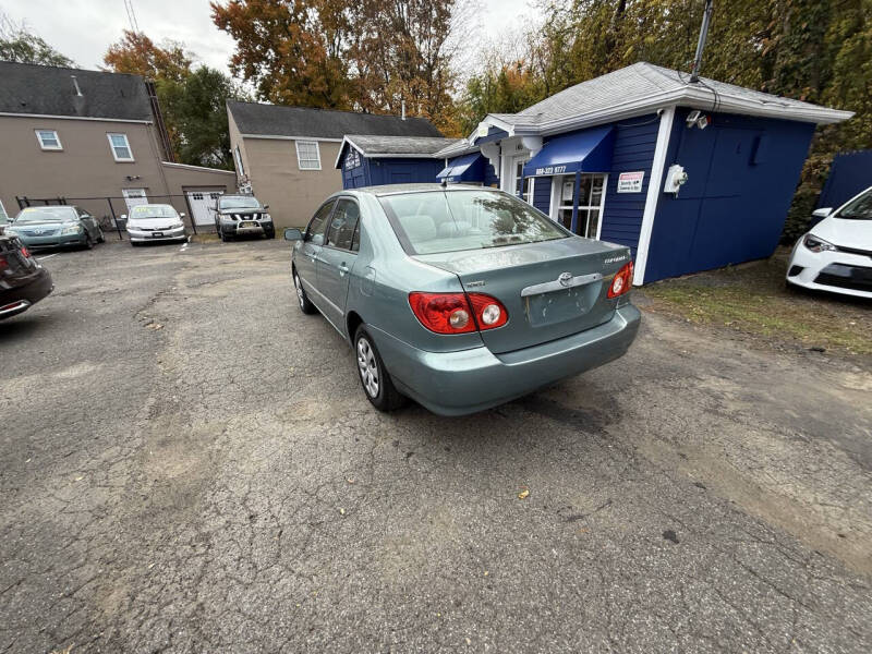 2005 Toyota Corolla LE