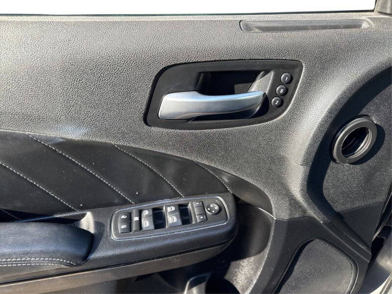 2017 Dodge Charger SXT