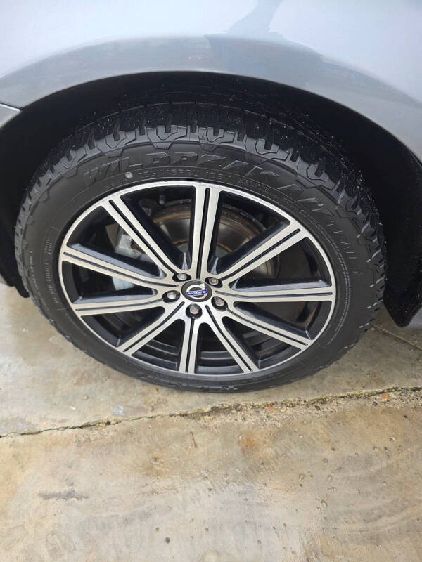 2016 Volvo XC60 T5 Drive-E Premier