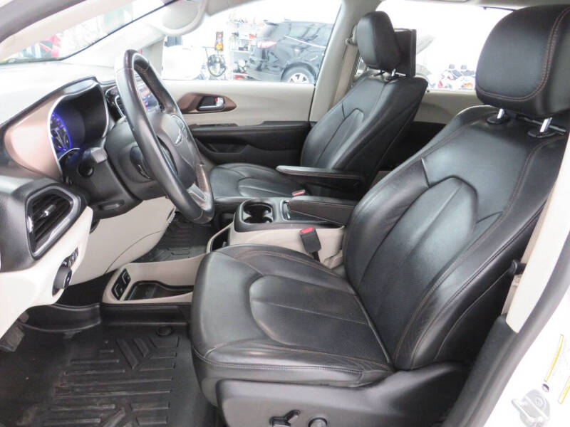 2018 Chrysler Pacifica Touring L Plus