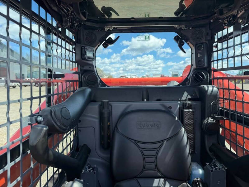 2025 Kubota SSV65