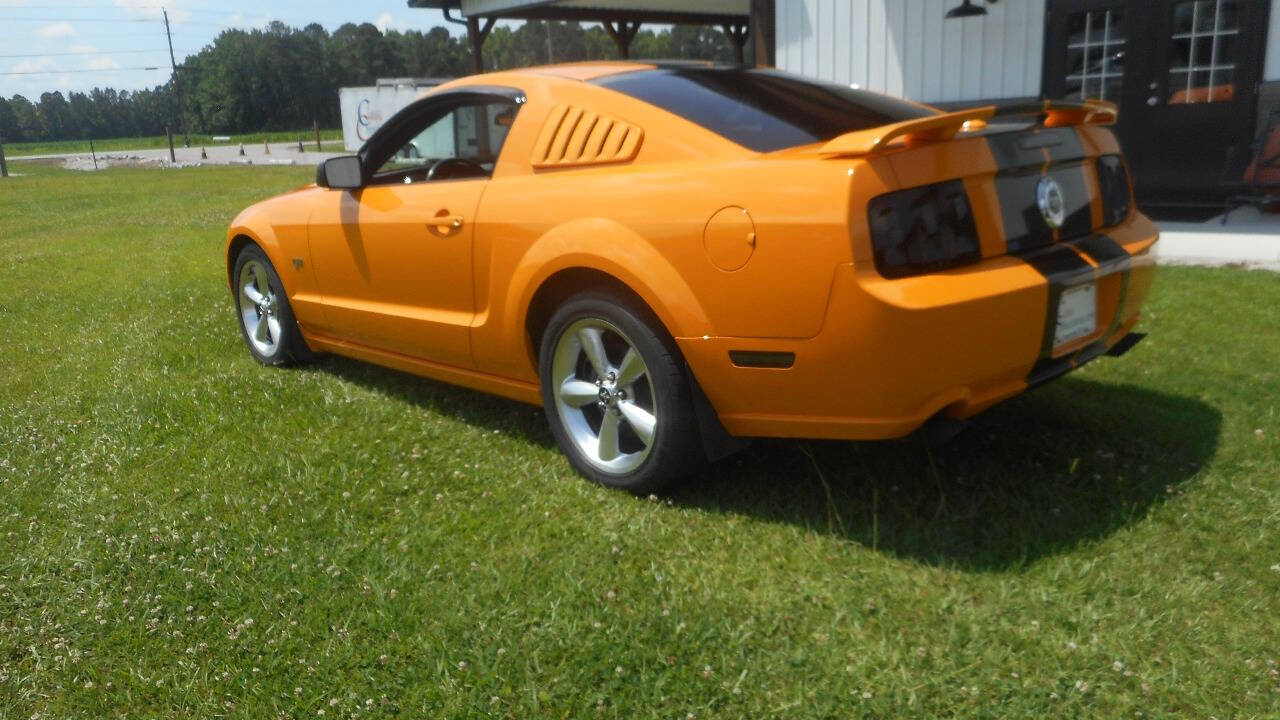 2007 Ford Mustang 19