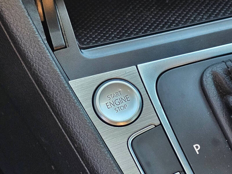 2017 Volkswagen Golf SportWagen