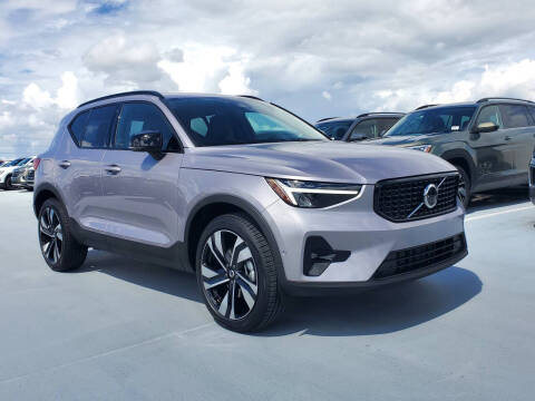 2026 Volvo XC40 B4 Plus