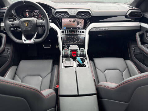 2022 Lamborghini Urus