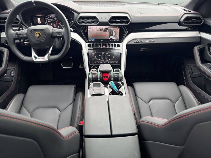 2022 Lamborghini Urus