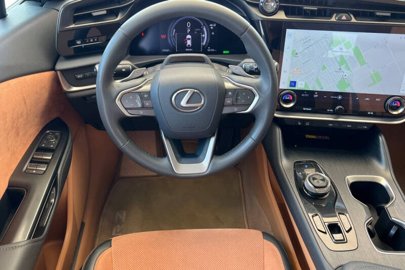 2023 Lexus RZ 450e Luxury