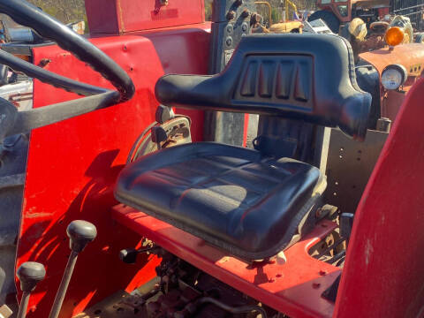 1990 Massey Ferguson 383