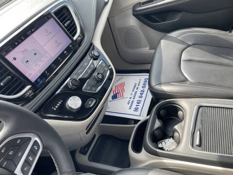 2023 Chrysler Pacifica Touring L