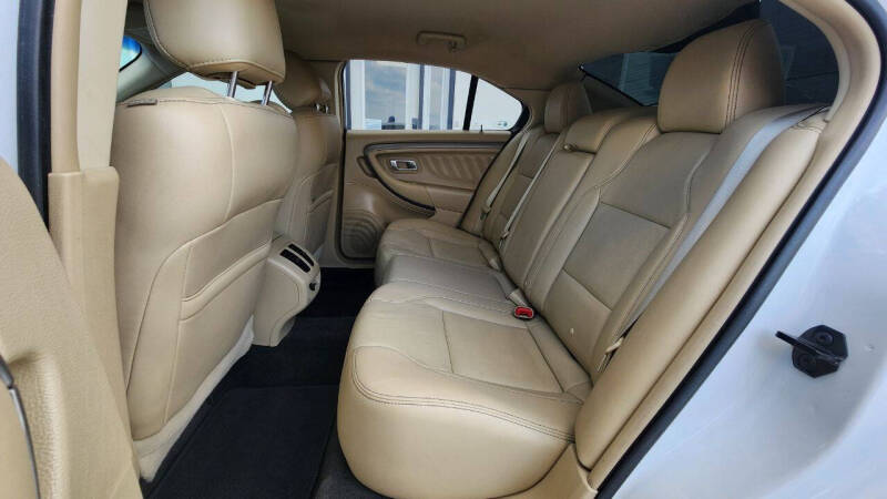 2014 Ford Taurus SEL